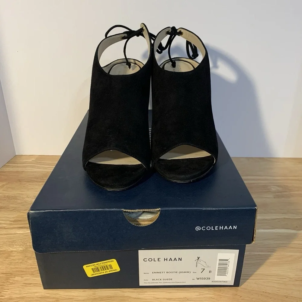 Women's Cole Haan Emmett Lace Up Booties Clogs Shoes‎ Size 7 Black Suede